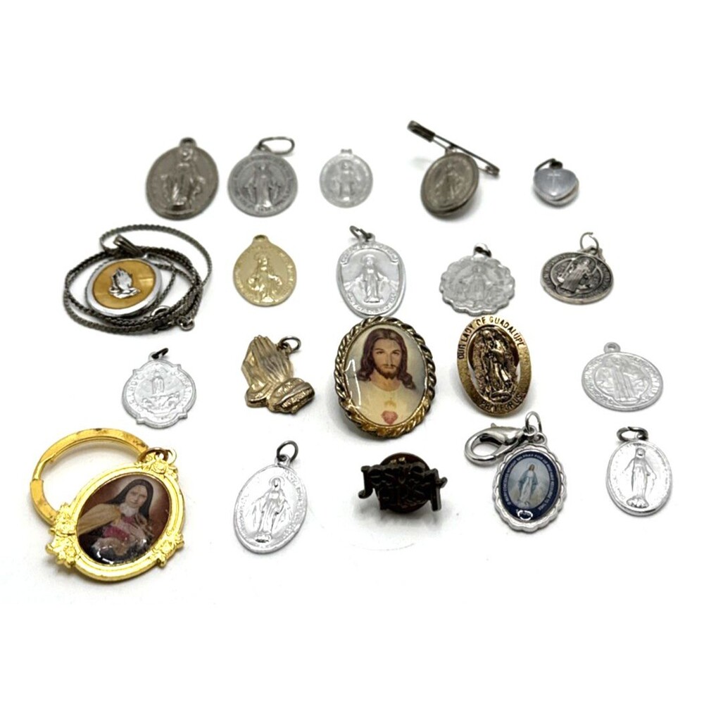 Vintage to Modern Religious Medals Lot Catholic Saints Mary Jesus Italy 20 pcs